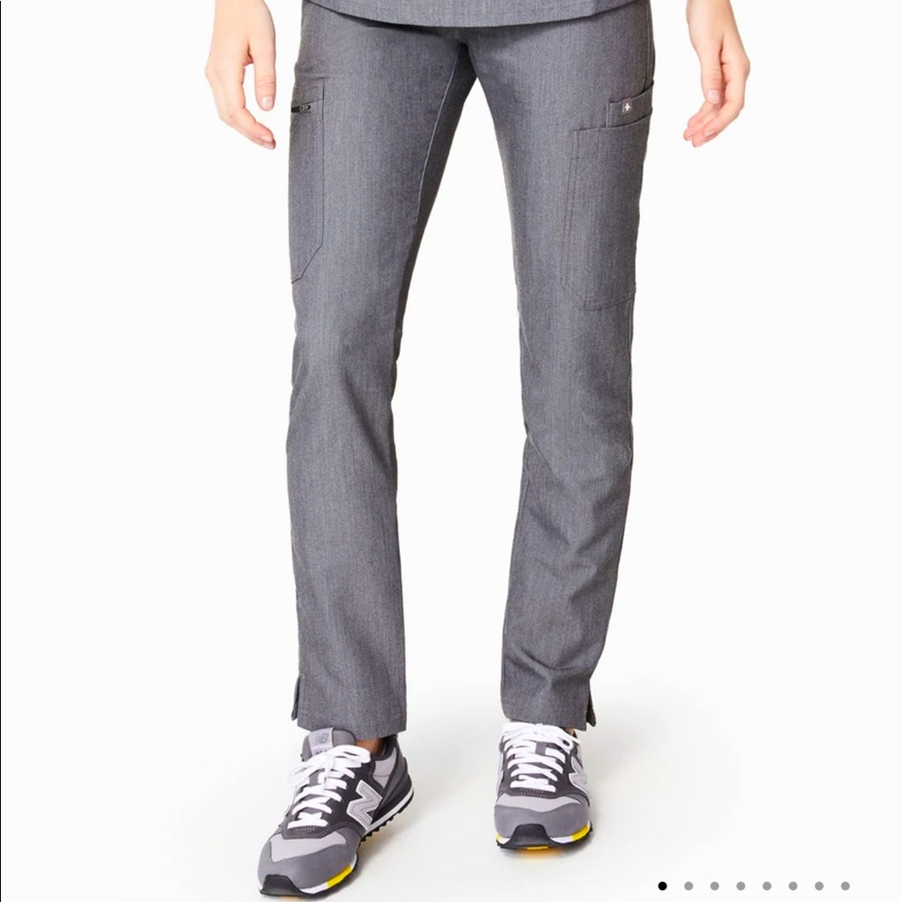 FIGS Yola Skinny Scrub Pant in Graphit